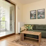 Cosy Bialej Floty With Parking By Renters Apartamento