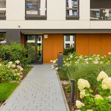 Cosy Bialej Floty With Parking By Renters