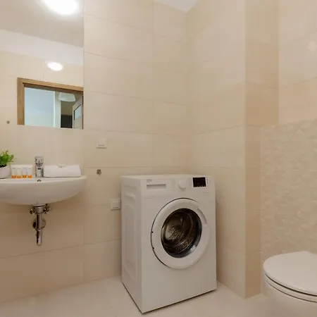 Apartment Cosy Bialej Floty With Parking By Renters *