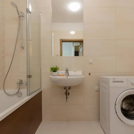 Cosy Bialej Floty With Parking By Renters Apartment Warschau