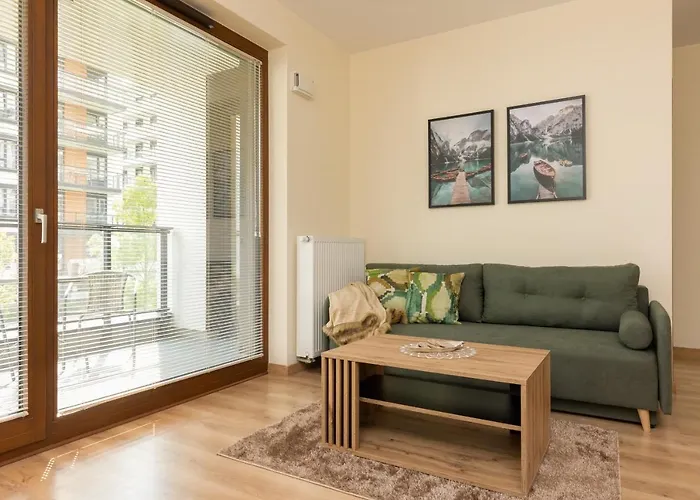 Cosy Bialej Floty With Parking By Renters Apartment