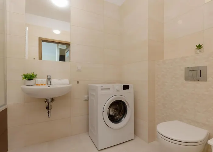 Apartment Cosy Bialej Floty With Parking By Renters *