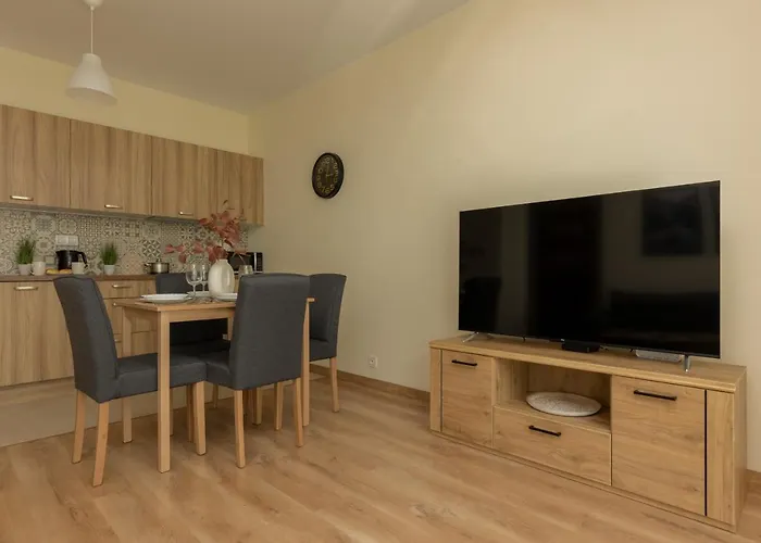 Apartment Cosy Bialej Floty With Parking By Renters *