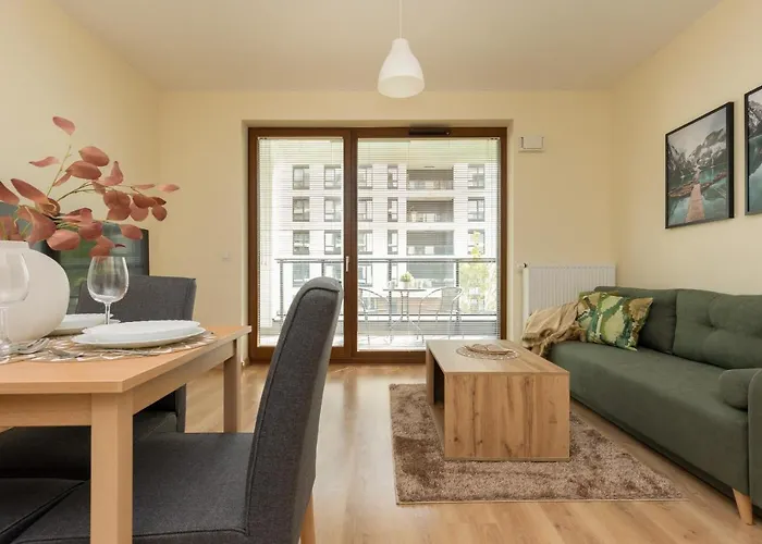 Cosy Bialej Floty With Parking By Renters *